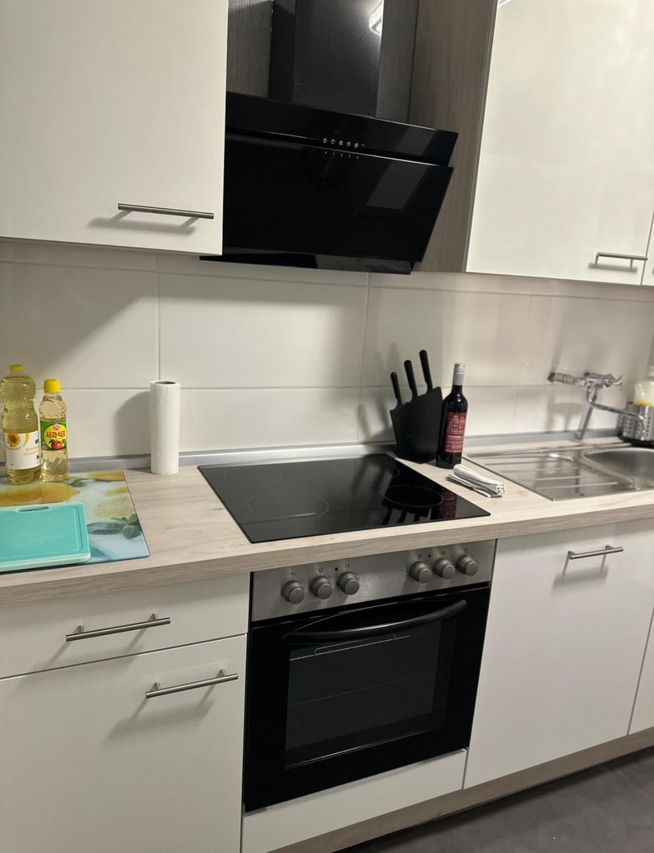 Fewo Am Deich 1 Zentral Mit Stadtblick Und Kontaktloser Check In Bremerhaven Luaran gambar