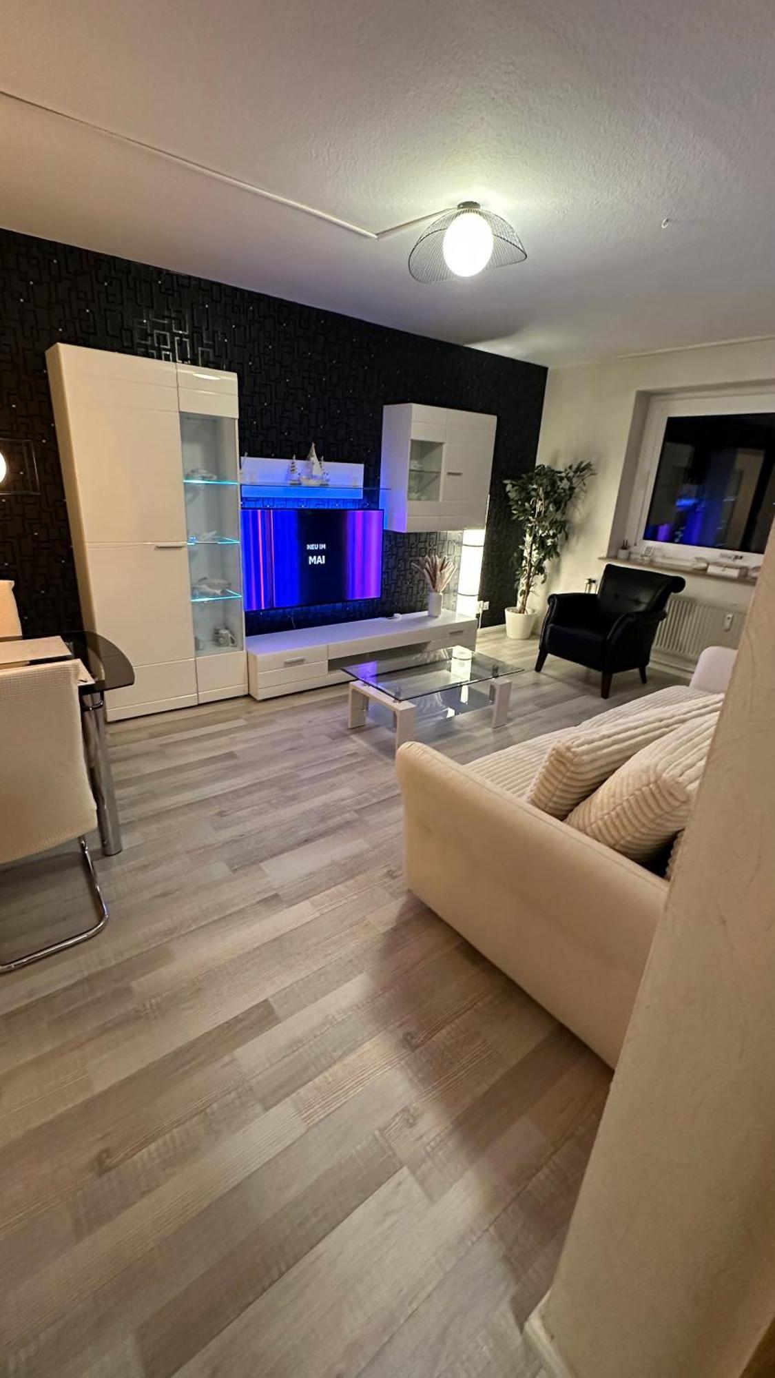 Fewo Am Deich 1 Zentral Mit Stadtblick Und Kontaktloser Check In Bremerhaven Luaran gambar